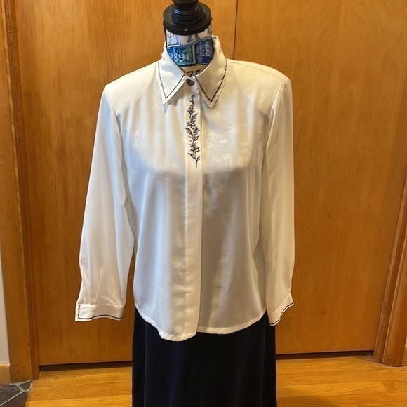 Koret 3 piece suit dress, skirt size 10, shirt and blazer size 8 - Picture 4 of 16